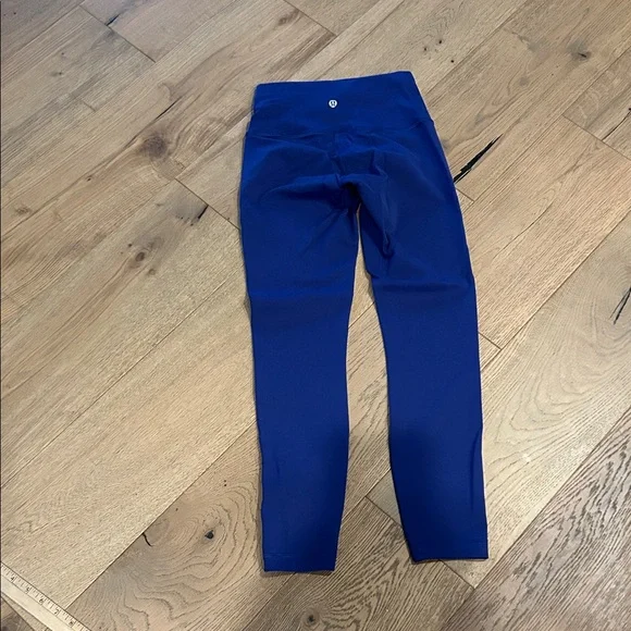 Lululemon Wunder Train High-Rise Tight with Pockets 28" - Picture 2 of 5